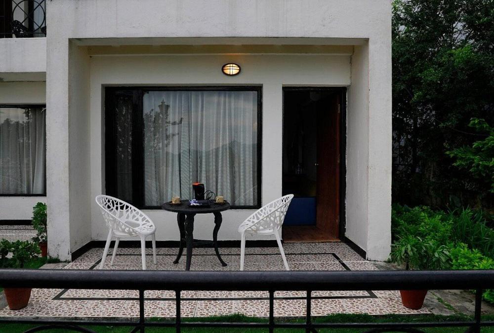 8Fold-Pinecrest By Larisa, Bhimtal Bhīm Tāl Exterior foto